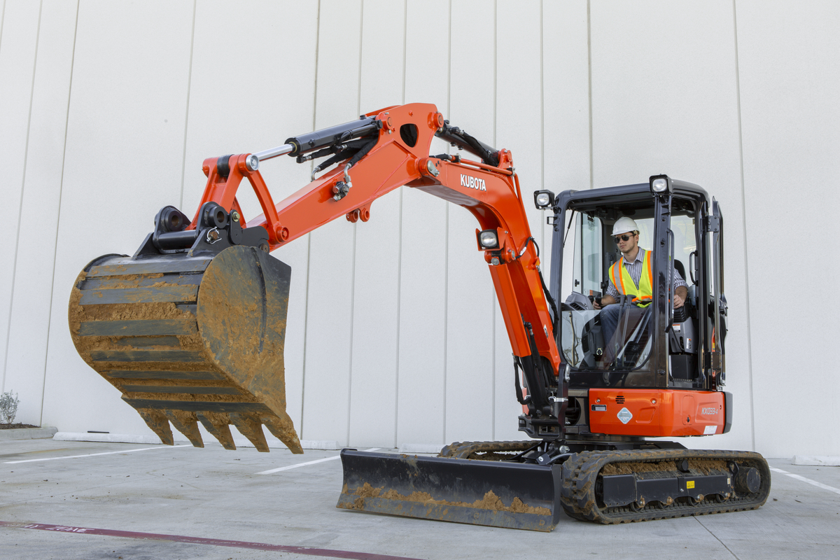 Kubota KX033-4 vs John Deere 35G Compact Excavator - Kubota Center